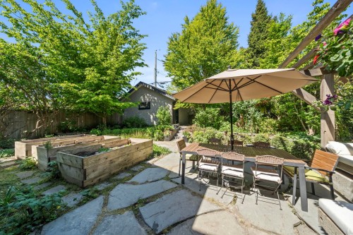 125 39Th Avenue W, Vancouver, BC 