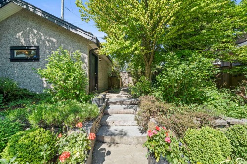 125 39Th Avenue W, Vancouver, BC 