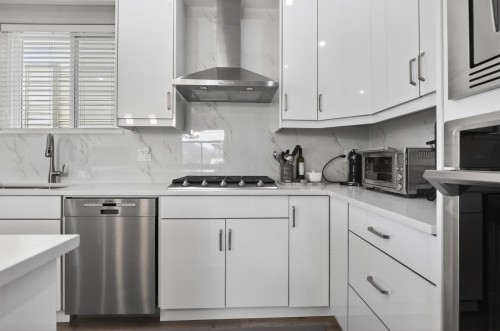 1909 Pitt River Road, Port Coquitlam, BC 