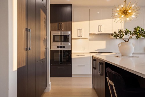 919 4Th Street E, North Vancouver, BC 