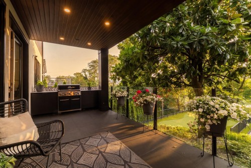 919 4Th Street E, North Vancouver, BC 
