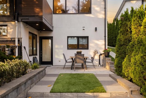919 4Th Street E, North Vancouver, BC 
