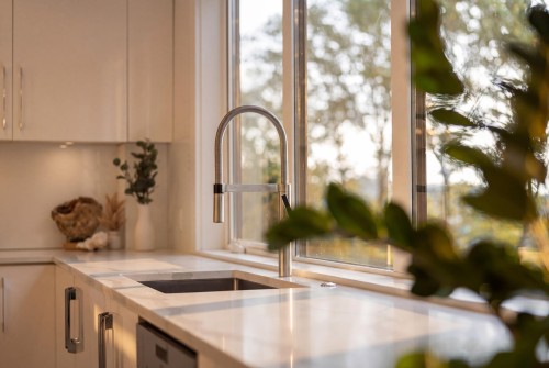 919 4Th Street E, North Vancouver, BC 