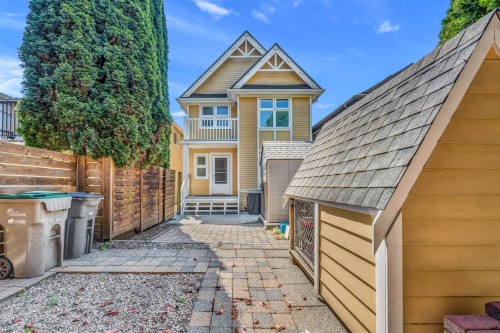 517 Atlantic Street, Vancouver, BC 