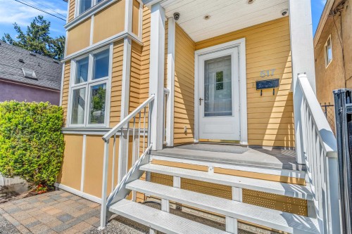 517 Atlantic Street, Vancouver, BC 
