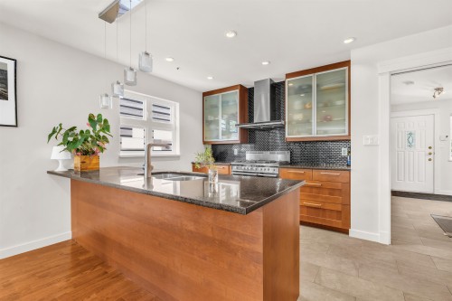 517 Atlantic Street, Vancouver, BC 