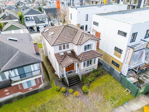 726 56Th Avenue E, Vancouver, BC 