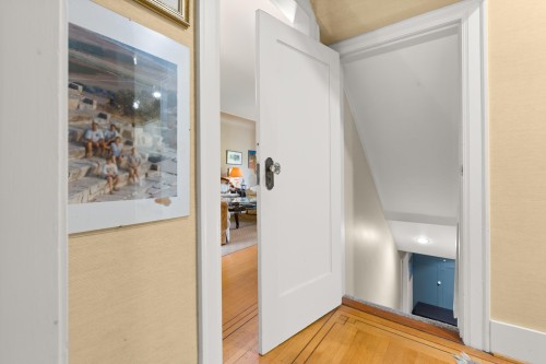 5662 Laburnum Street, Vancouver, BC 