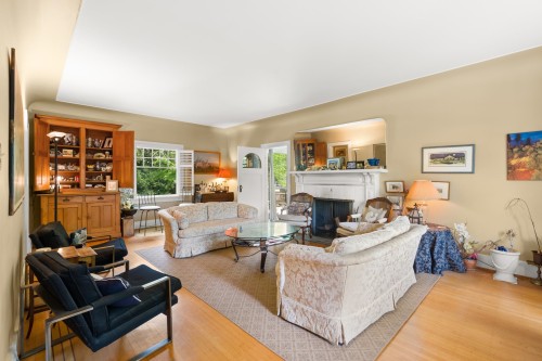 5662 Laburnum Street, Vancouver, BC 