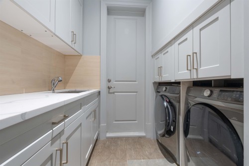 7660 Malahat Avenue, Richmond, BC 