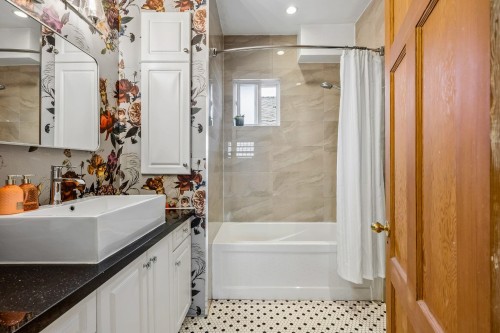 2323 Graveley Street, Vancouver, BC 