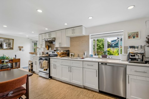 2323 Graveley Street, Vancouver, BC 