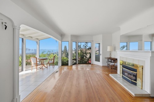 1013 Duchess Avenue, West Vancouver, BC 