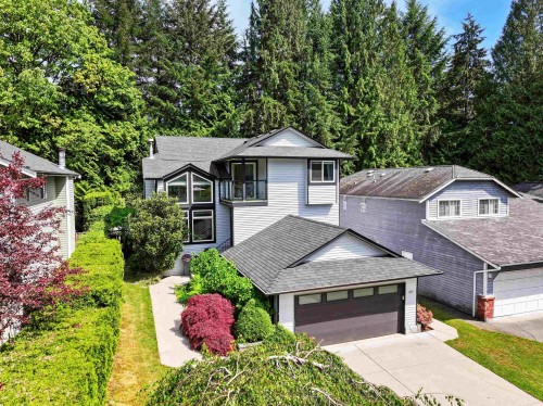 1690 Cascade Court  North Vancouver, BC V7G 2H6