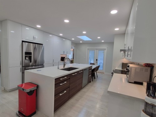 1858 Walnut Crescent, Coquitlam, BC 