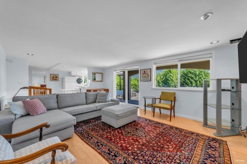 574 St. Andrews Place, West Vancouver, BC 