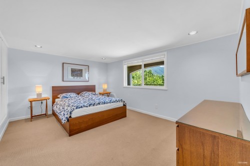 574 St. Andrews Place, West Vancouver, BC 