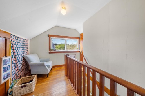 3218 6Th Avenue W, Vancouver, BC 
