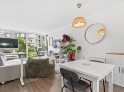 502-1033 Marinaside Crescent  Vancouver, BC V6Z 3A3