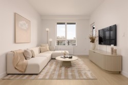 413-2450 Garden Drive  Vancouver, BC V5N 0K1