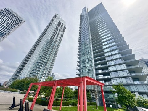 1106-6098 Station Street  Burnaby, BC V5H 0H4