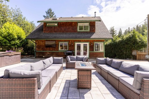 1320 Eagle Cliff Road, Bowen Island, BC 