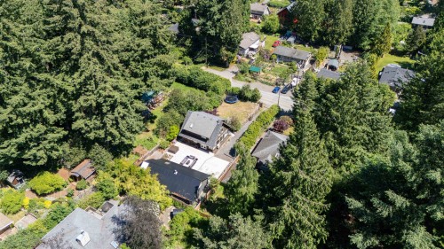 1320 Eagle Cliff Road, Bowen Island, BC 