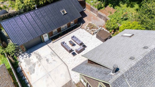 1320 Eagle Cliff Road, Bowen Island, BC 