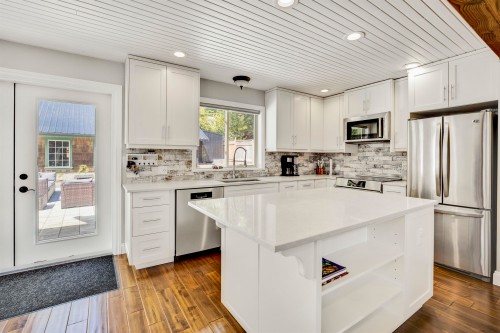 1320 Eagle Cliff Road, Bowen Island, BC 
