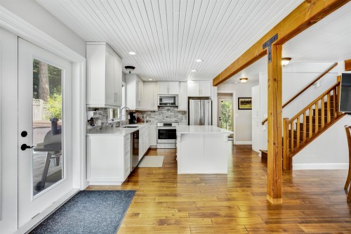 1320 Eagle Cliff Road, Bowen Island, BC 