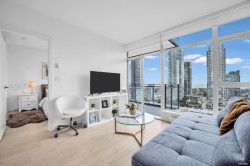 2203-6098 Station Street Burnaby, BC V5H 0H4