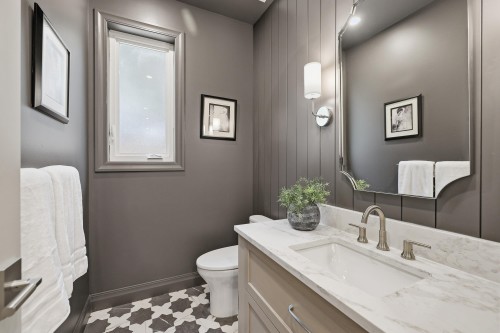 1249 Frederick Road, North Vancouver, BC 
