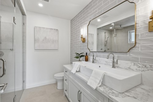 1249 Frederick Road, North Vancouver, BC 