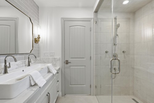 1249 Frederick Road, North Vancouver, BC 