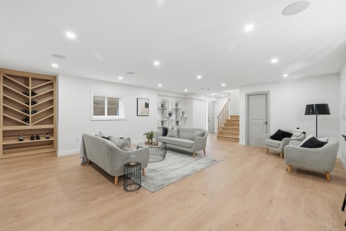 1249 Frederick Road, North Vancouver, BC 
