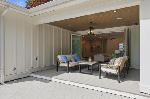 1249 Frederick Road, North Vancouver, BC 