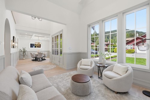 1249 Frederick Road, North Vancouver, BC 