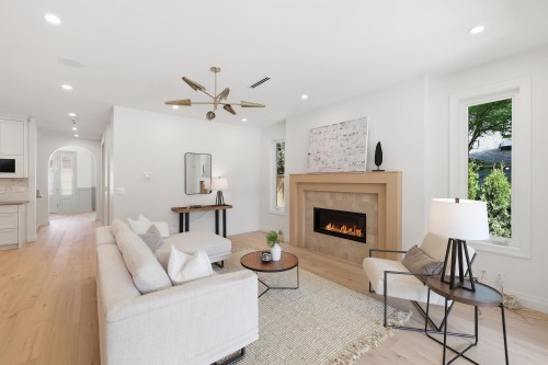 1249 Frederick Road, North Vancouver, BC 