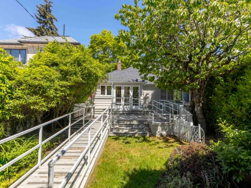 4518 12Th Avenue W, Vancouver, BC 