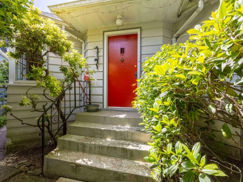 4518 12Th Avenue W, Vancouver, BC 