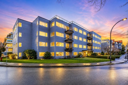 305-2430 Point Grey Road  Vancouver, BC V6K 1A2