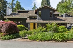 396 Mathers Avenue  West Vancouver, BC V7S 1H3