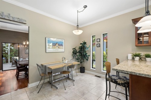 396 Mathers Avenue, West Vancouver, BC 