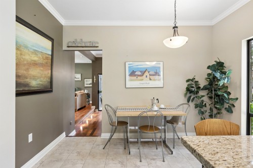 396 Mathers Avenue, West Vancouver, BC 