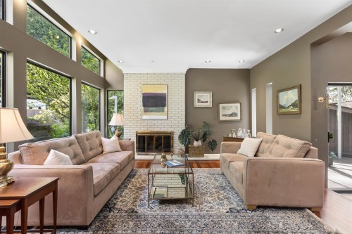 396 Mathers Avenue, West Vancouver, BC 