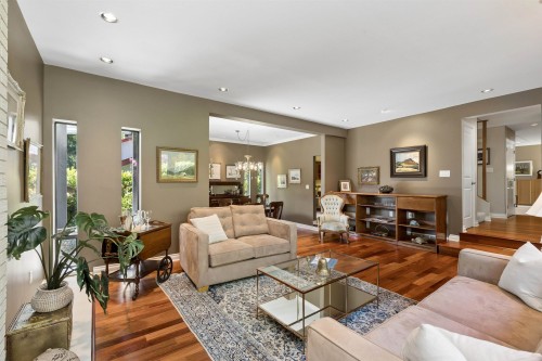 396 Mathers Avenue, West Vancouver, BC 