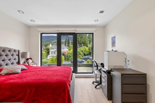 2256 Jefferson Avenue, West Vancouver, BC 
