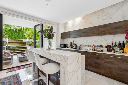 2256 Jefferson Avenue, West Vancouver, BC 