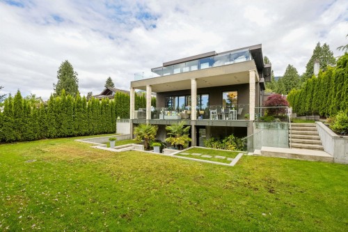 2256 Jefferson Avenue, West Vancouver, BC 