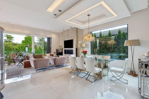 2256 Jefferson Avenue, West Vancouver, BC 